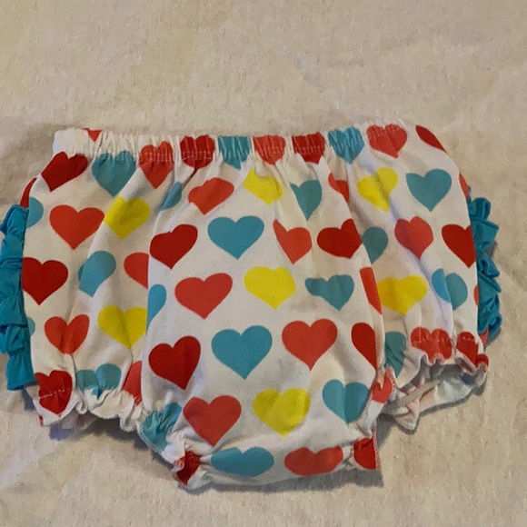 3 different ruffle buns - Picture 6 of 11